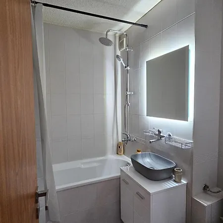 Business Park Retreat: 1br With Mountain View * Σόφια