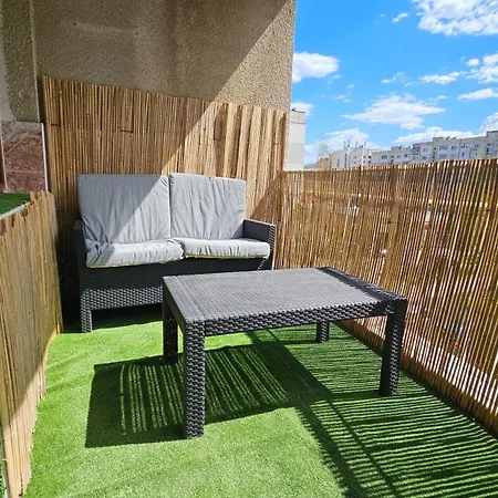 Apartment Business Park Retreat: 1br With Mountain View Sofia
