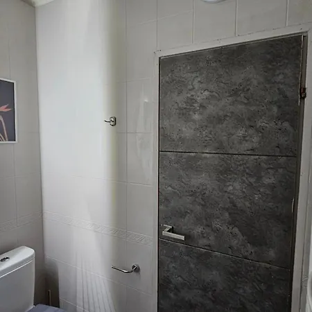 Business Park Retreat: 1br With Mountain View Apartment Sofia