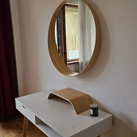 Business Park Retreat: 1br With Mountain View Sofia